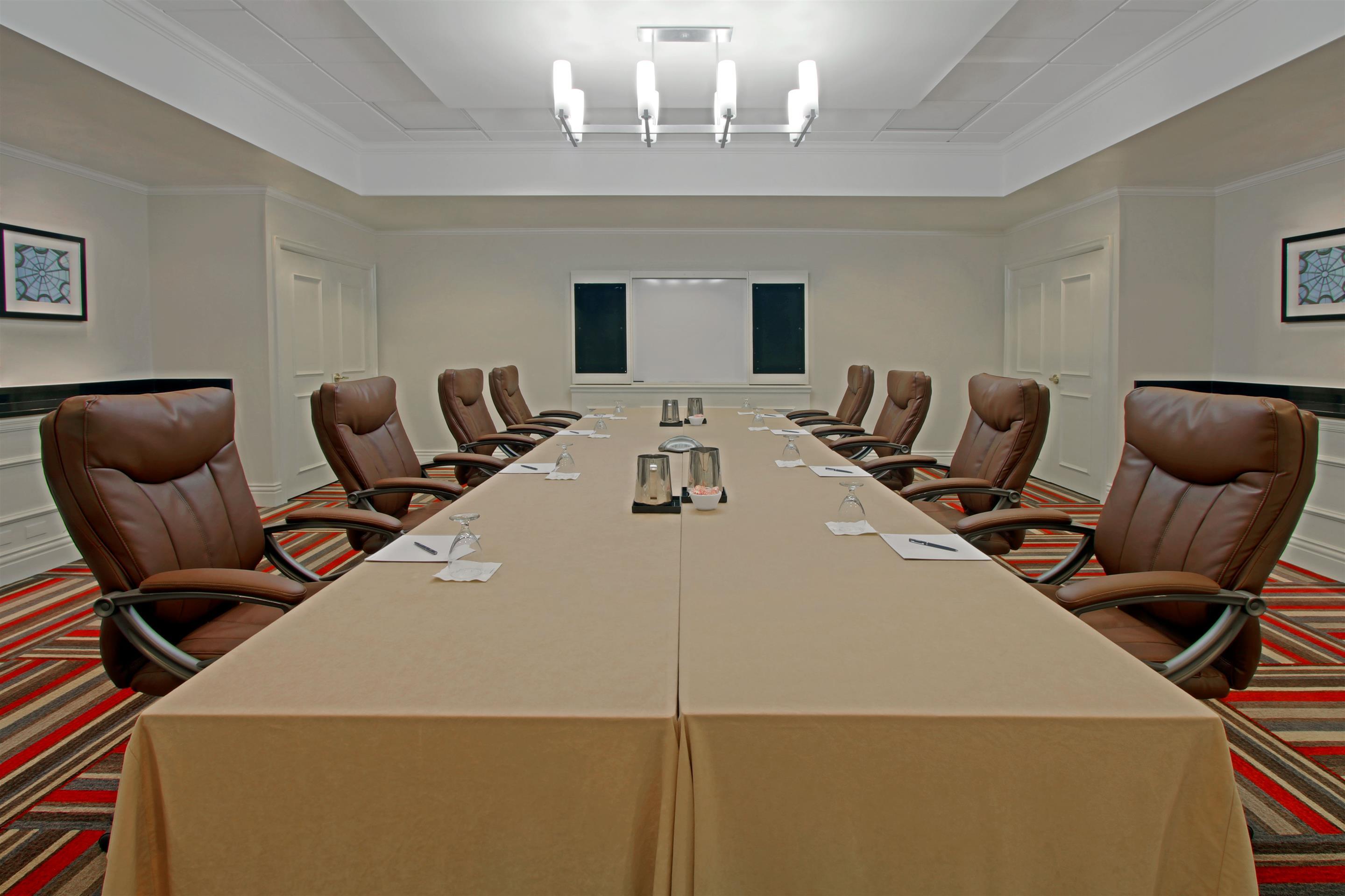 Four Points By Sheraton Hotel